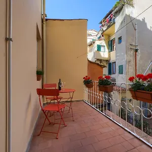la-rondinella-terrace.it-tuscanyhotel.com/